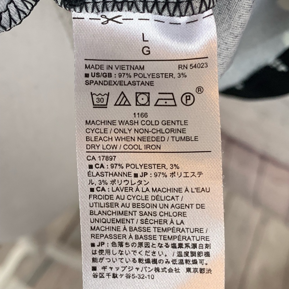 Banana Republic Black spotted peplum blouse - Picture 6 of 6